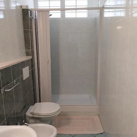 Διαμέρισμα 100mq Con Giardino Vista Mare *