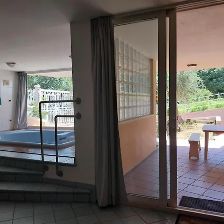 Διαμέρισμα 100mq Con Giardino Vista Mare