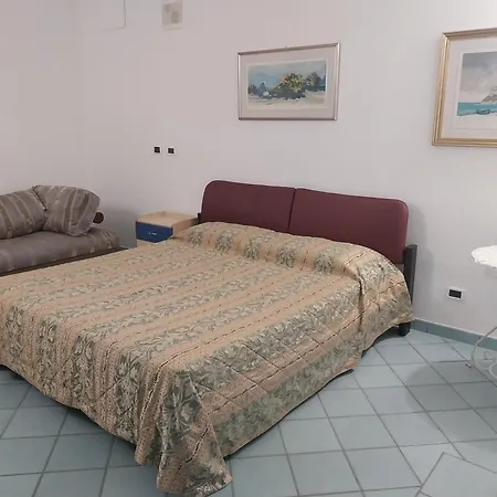 Διαμέρισμα 100mq Con Giardino Vista Mare