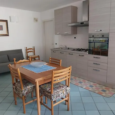 100mq Con Giardino Vista Mare