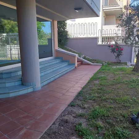 Lejlighed 100mq Con Giardino Vista Mare *